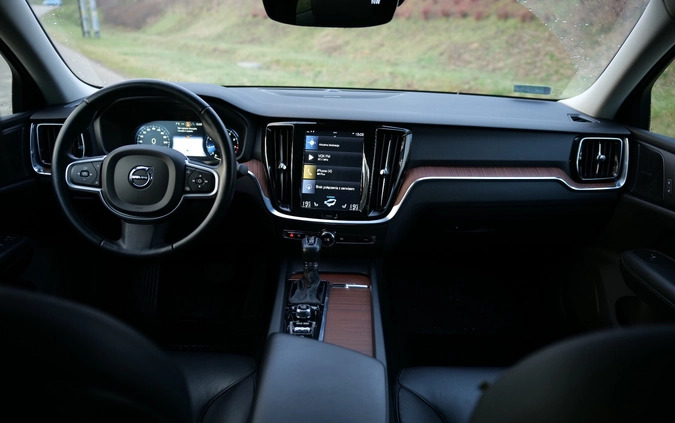 Volvo S60 cena 109000 przebieg: 92000, rok produkcji 2019 z Rzeszów małe 79